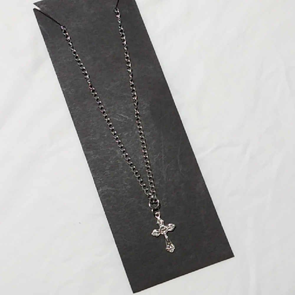 Chic Silver Cross Pendant Necklace